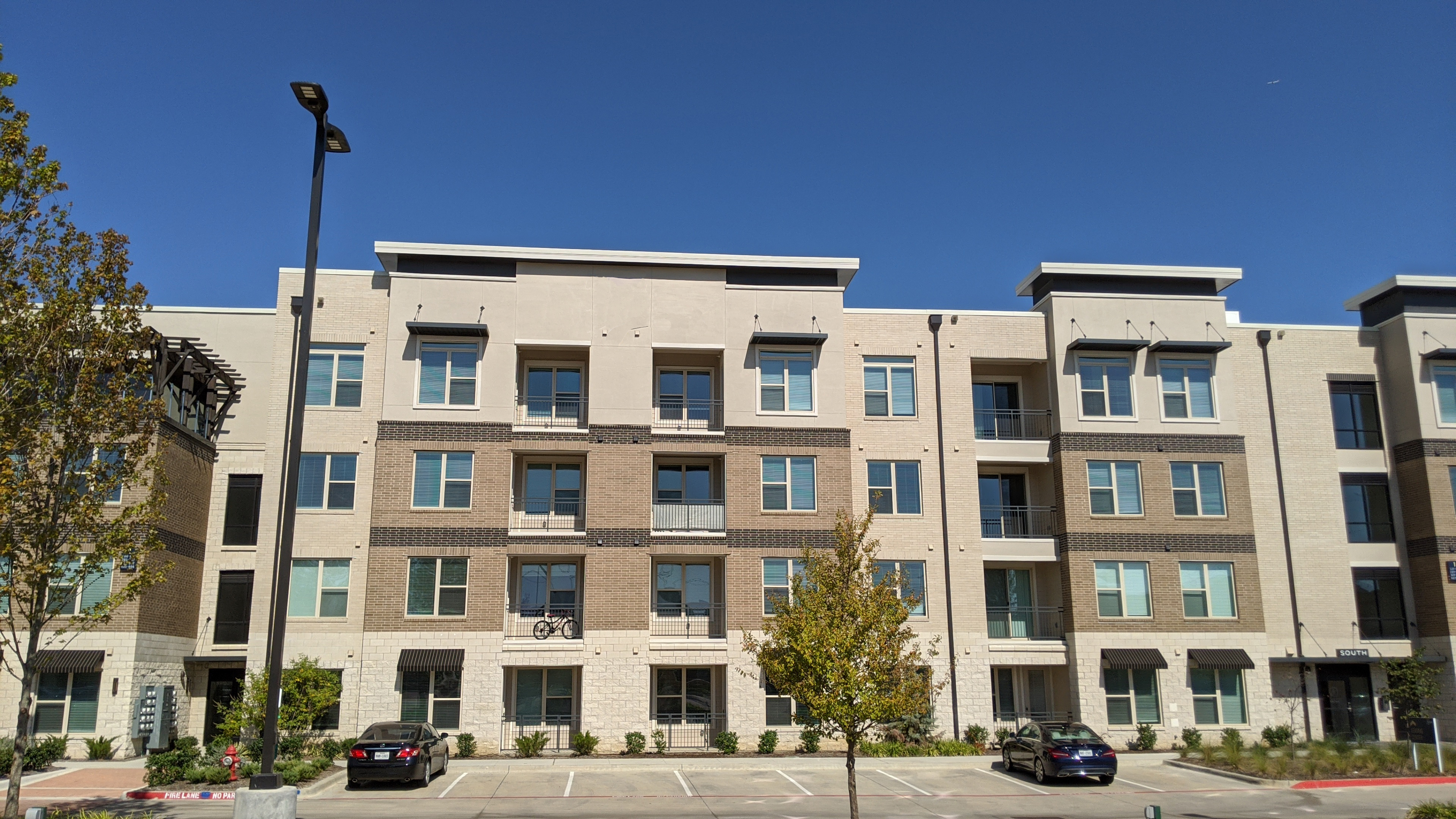 Tropny Club Town Center